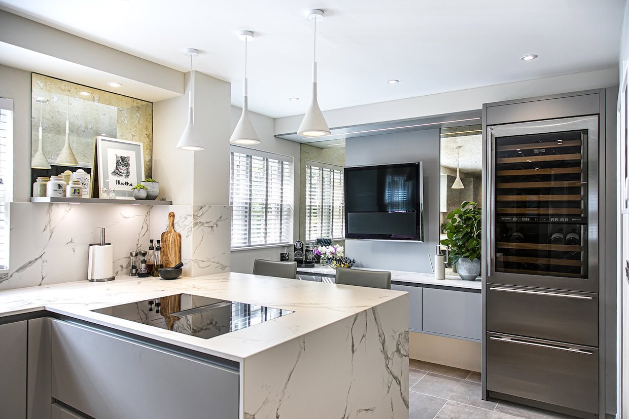 how to design a kitchen that's perfect for hosting 8