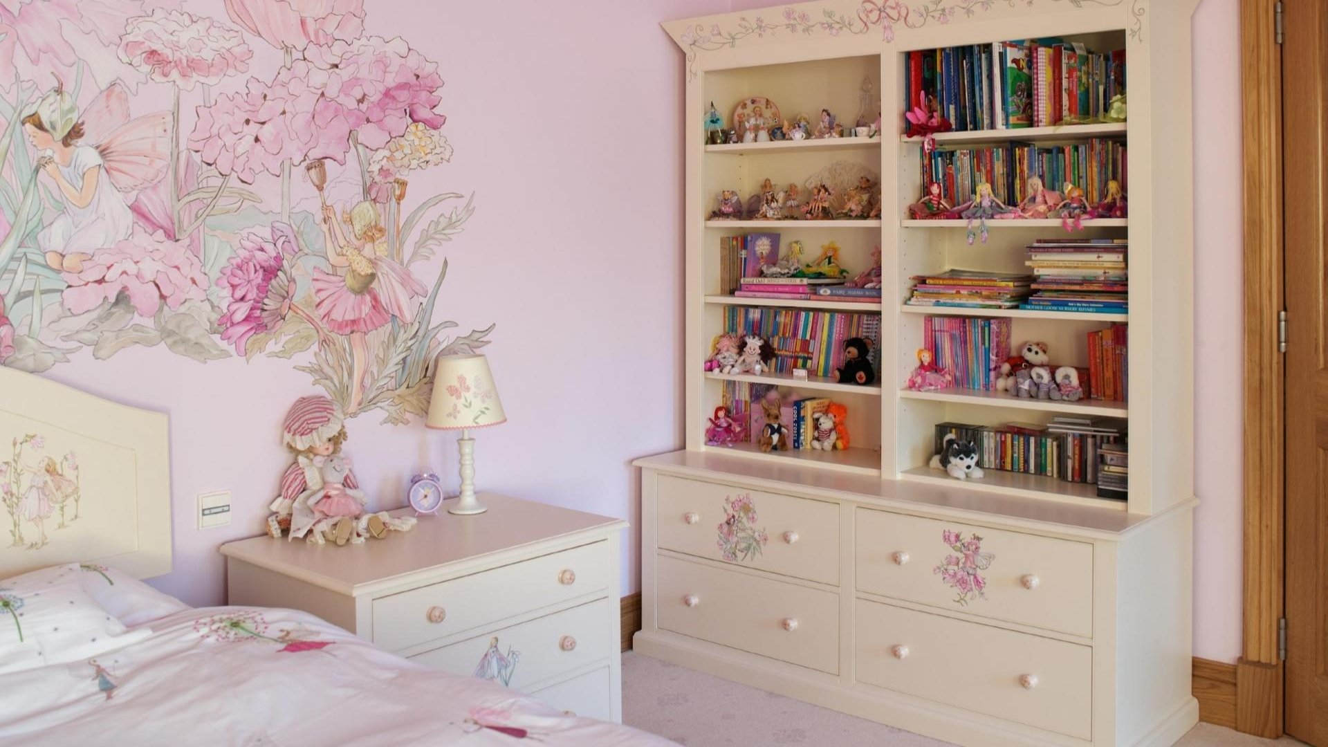 Flower fairies bedroom